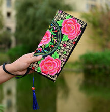 Ethnic Embroidery Wallet Bag
